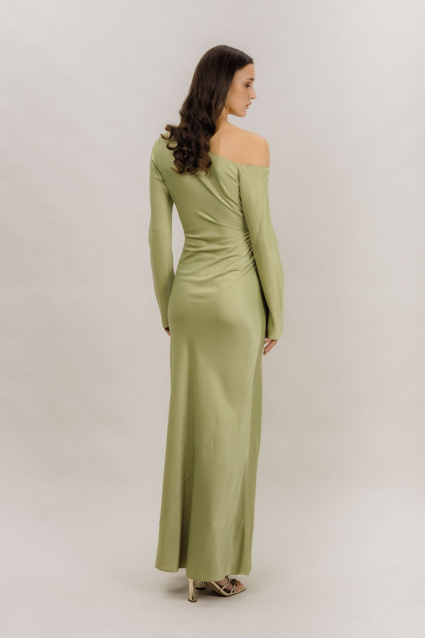 Montana Dress - SAGE GREEN fra Urban Pioneers