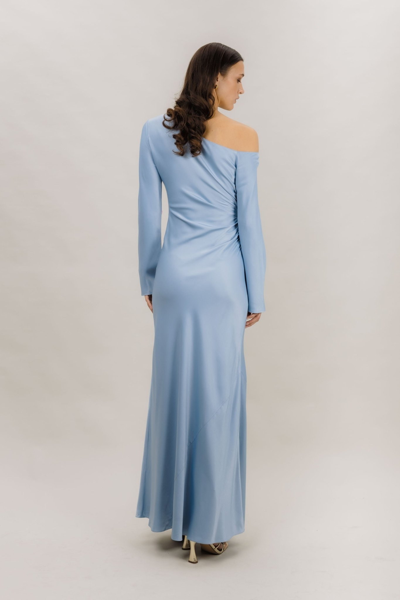 Montana Dress - SOFT CHAMBRAY fra Urban Pioneers