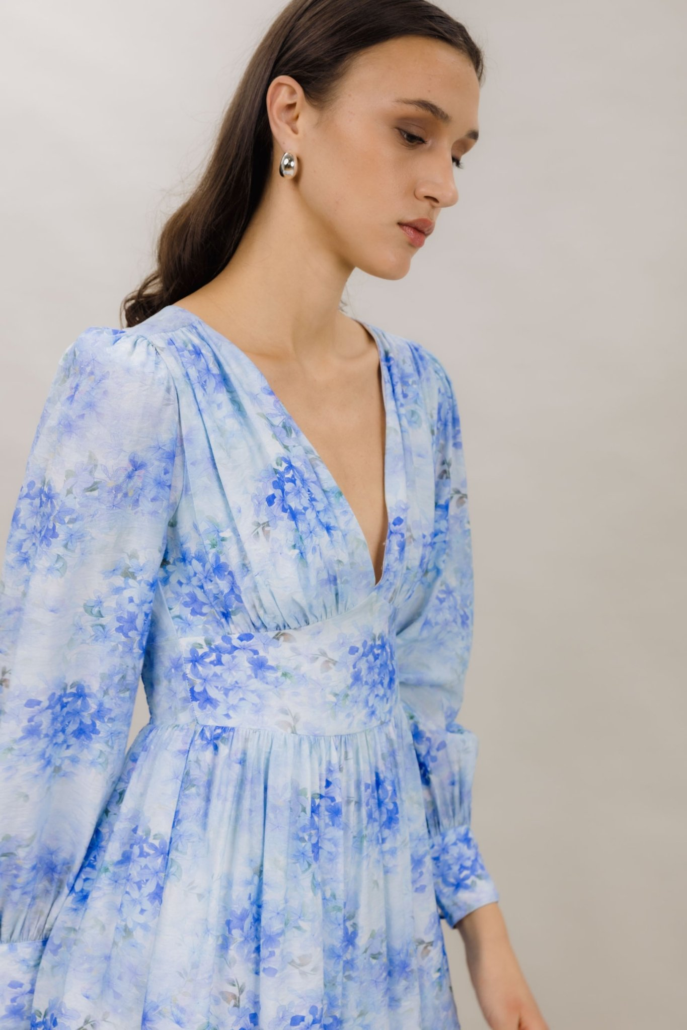 Sasha Dress fra Urban Pioneers